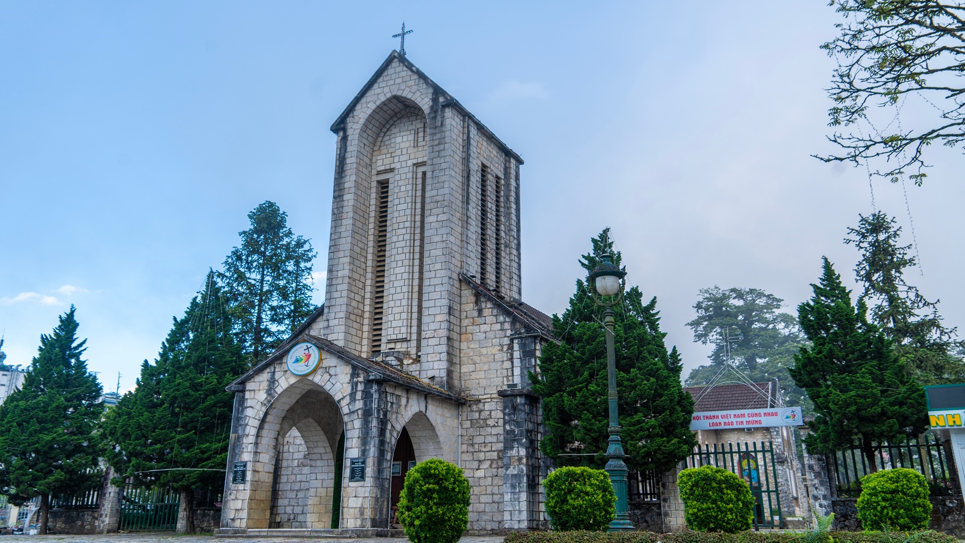 product-9d/8n-leisure-best-of-vietnam-sapa,-danang-&-hoi-an-24-juni-2026-banner