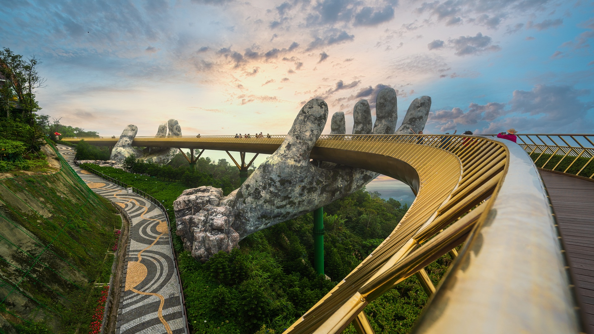 product-9d/8n-leisure-best-of-vietnam-sapa,-danang-&-hoi-an-banner