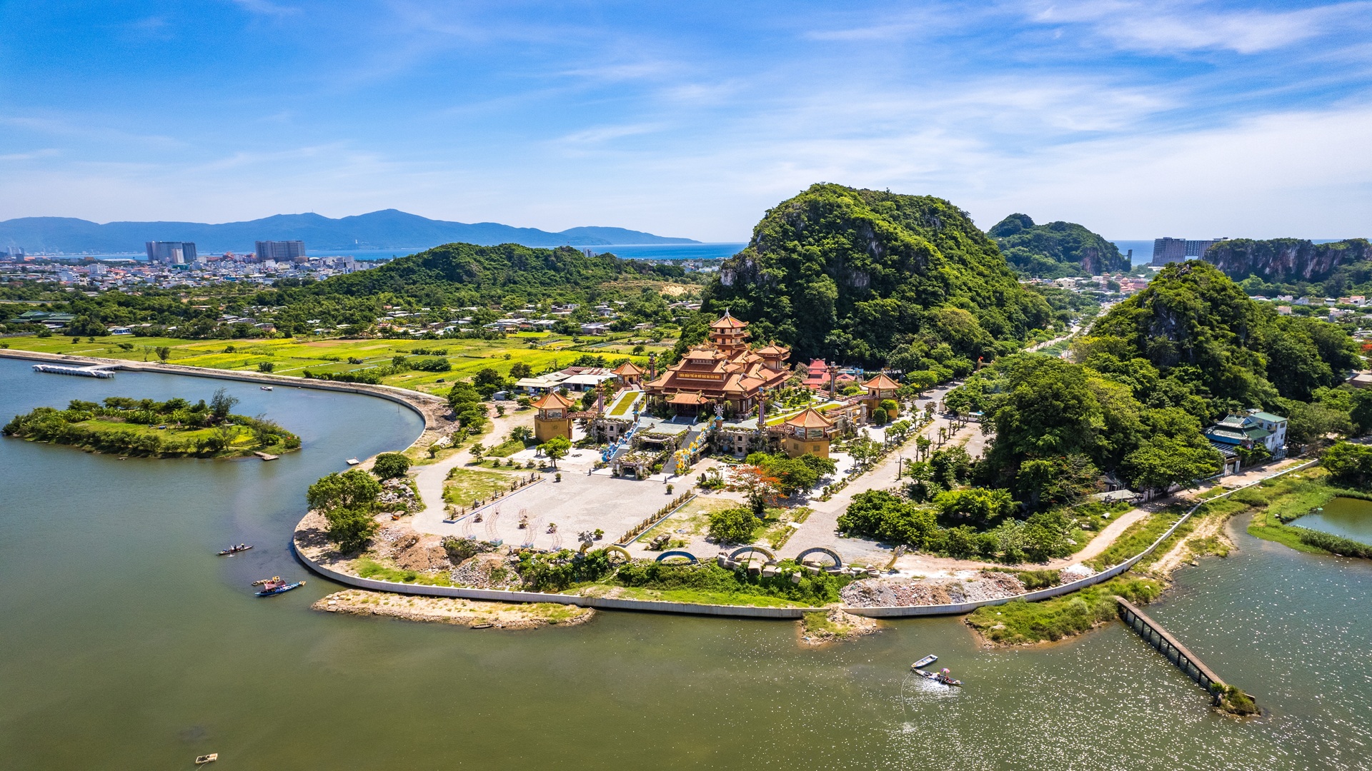 product-9d/8n-leisure-best-of-vietnam-sa-pa,-da-nang-&-hoi-an-banner